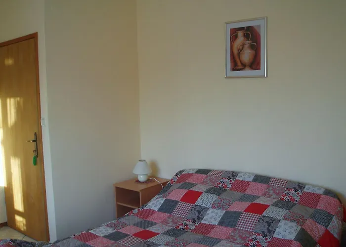 Apartments&rooms Mila - yard Daire *