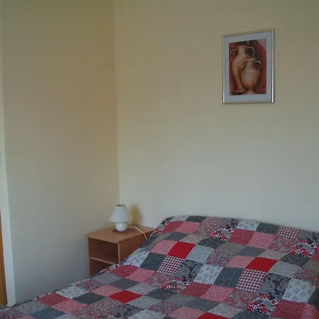 And Mila - Yard Guest house *